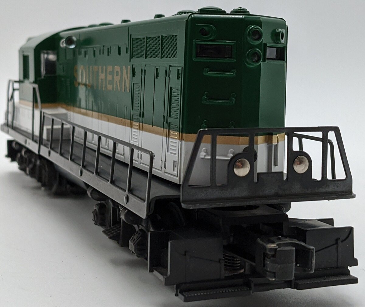 Lionel 6-8774 O Gauge Southern GP-7 Diesel Locomotive #8774 EX/Box