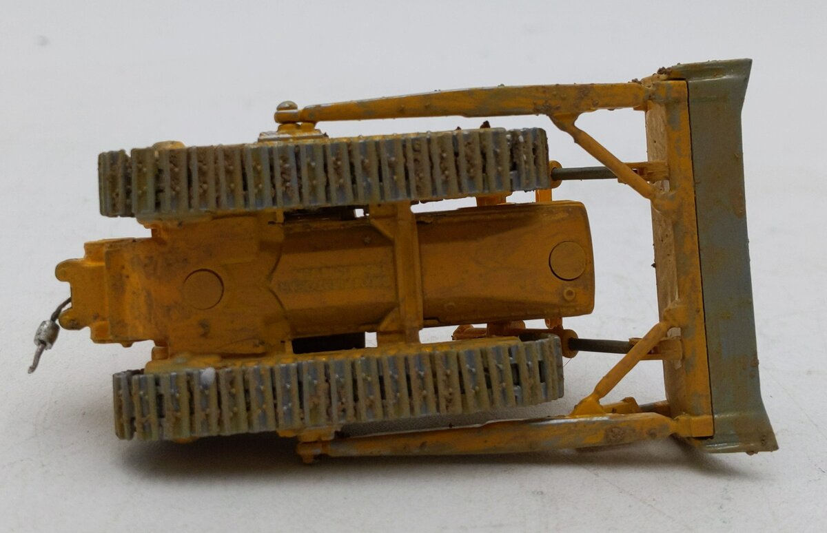 International Harvester TD-25 1:87 Weathered Diecast Diesel Crawler/Box