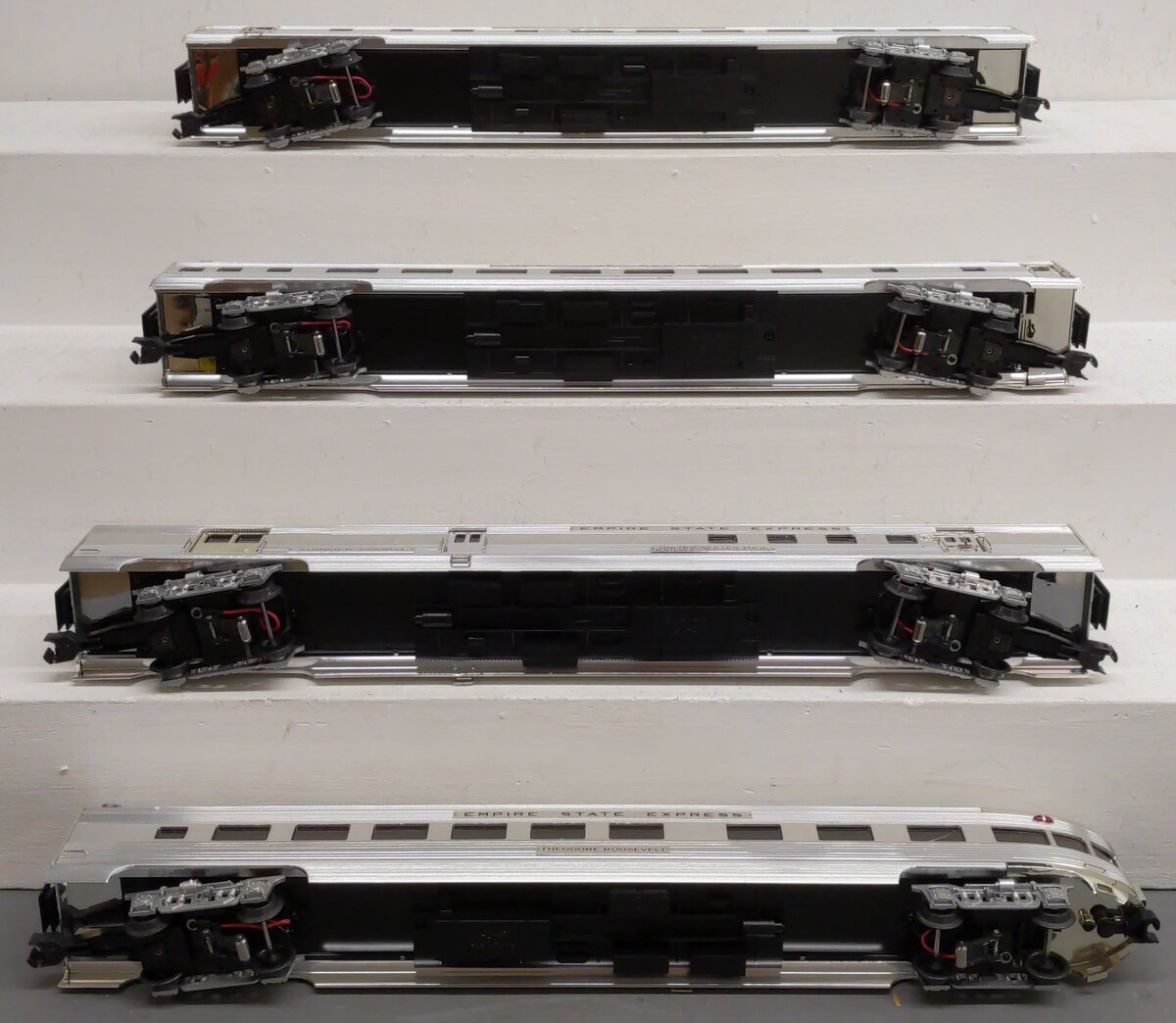 K-Line K4670B O NYC Empire State Express 21" Passenger Cars (Set of 4) EX/Box