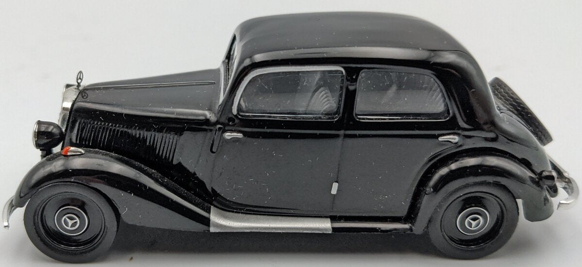IXO Models 1:43 Mercedes 170V 1949 Black