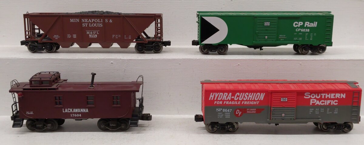Menards & Lionel Assorted O Gauge Freight Cars [4] EX