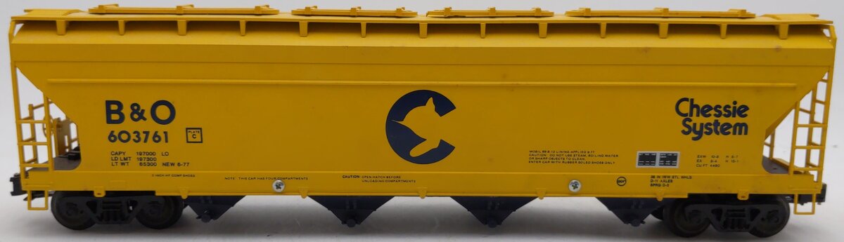 Weaver 603761 O Gauge Chessie System 4-Bay Covered Hopper EX