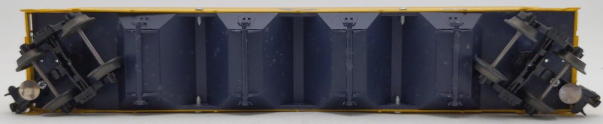 Weaver 603761 O Gauge Chessie System 4-Bay Covered Hopper EX