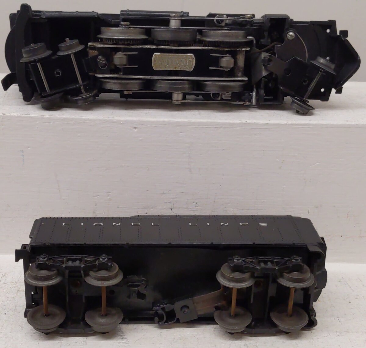 Lionel 2026 Vintage O Lionel Lines 2-6-2 Steam Locomotive w/242T Tender VG