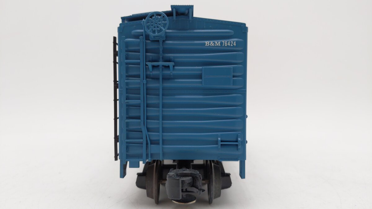Weaver 76424 Boston and Maine Boxcar [3 Rail] LN