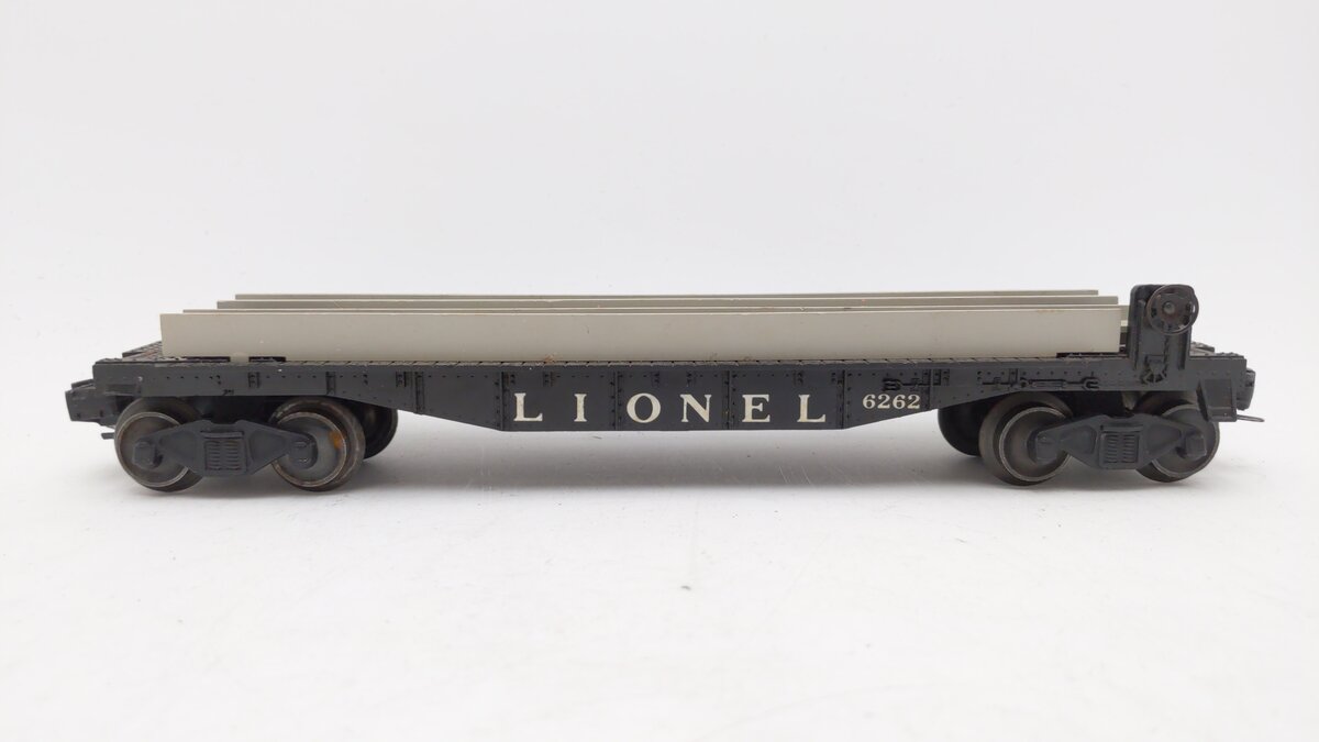 Lionel 6262 Vintage O Flatcar with Wheel Sets (No Wheels) EX
