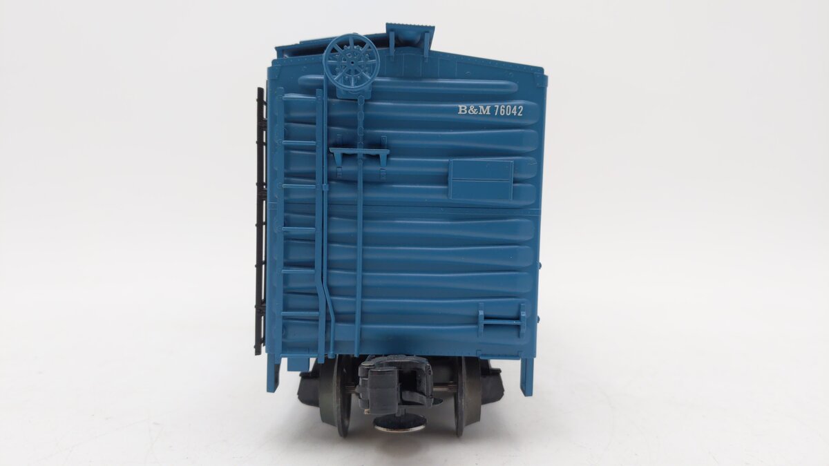 Weaver 76042 Boston & Maine Blue Box Car EX