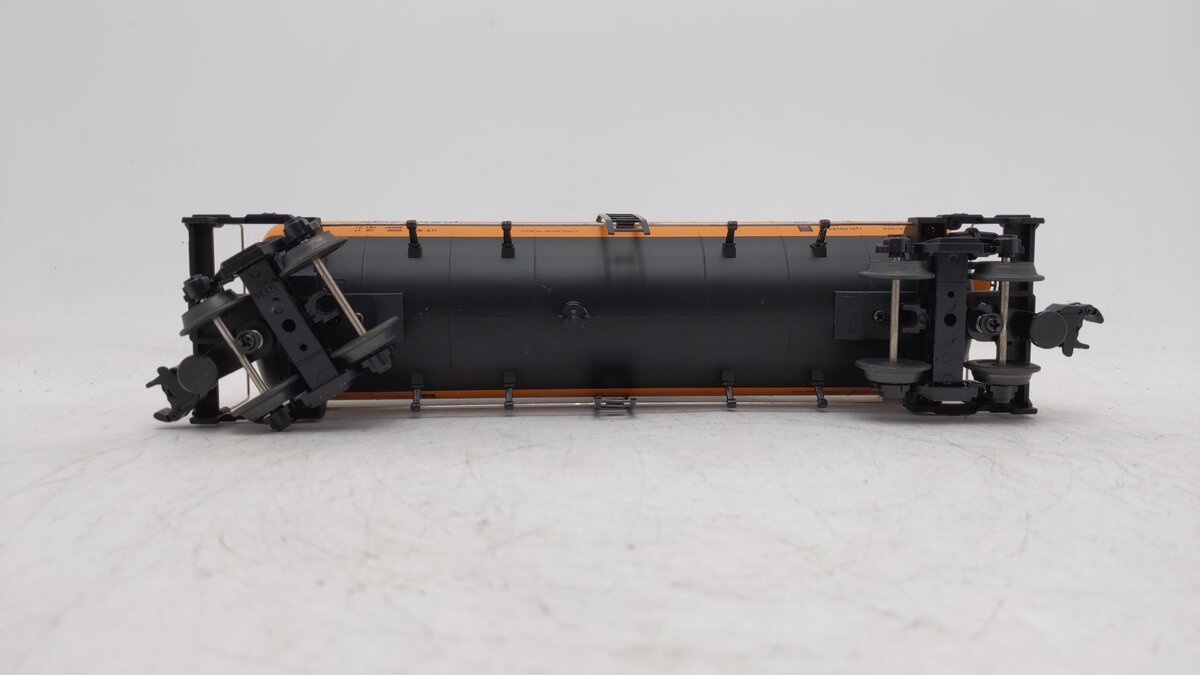 MTH 20-92011 O Gauge Airco Single Dome Tank Car #3008 EX/Box