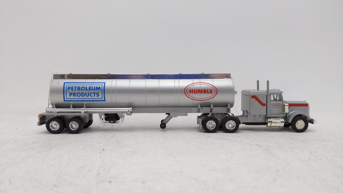 Lionel 6-12837 O Gauge Humble Oil Tractor Trailer & Tanker EX/Box