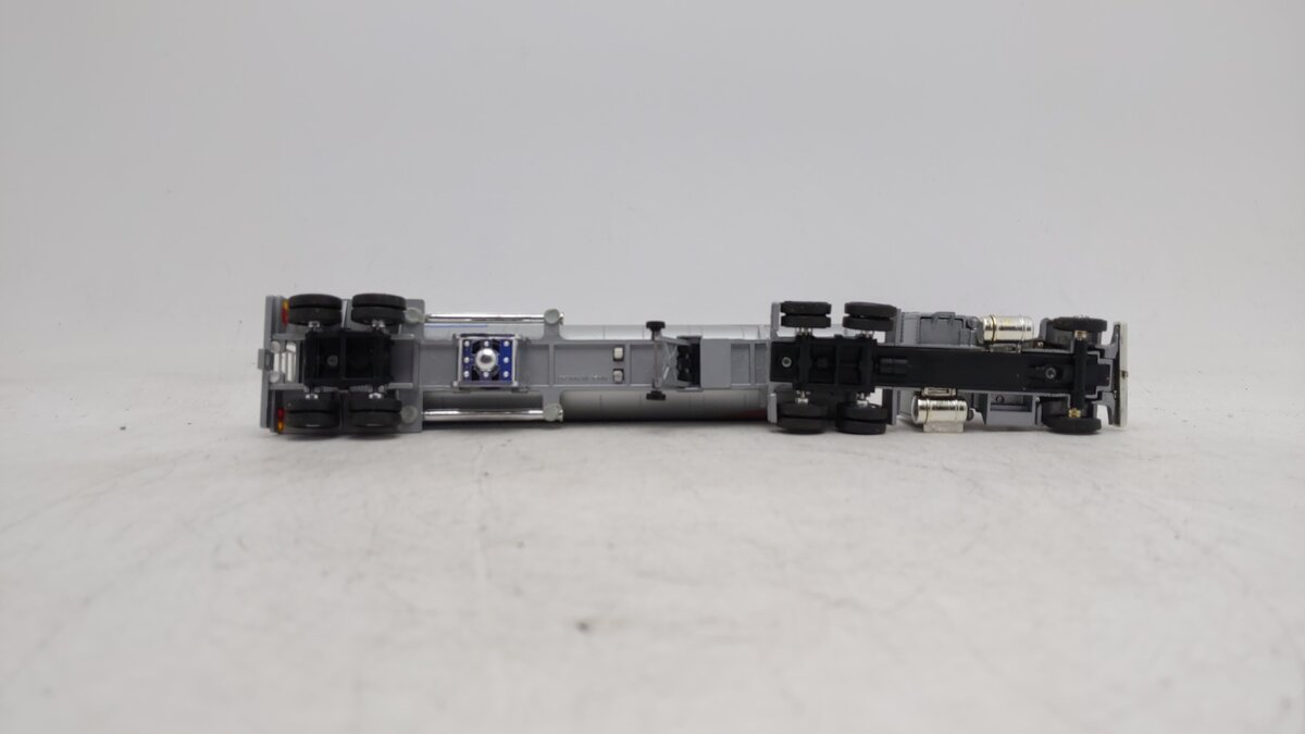 Lionel 6-12837 O Gauge Humble Oil Tractor Trailer & Tanker EX/Box