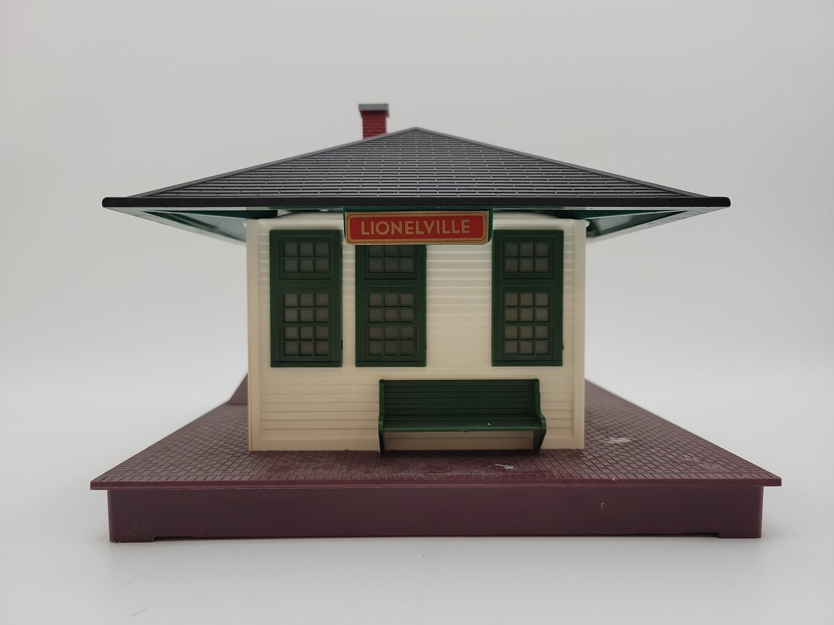 Lionel 6-2133 O Scale Illuminated Freight Station Assembled/Box