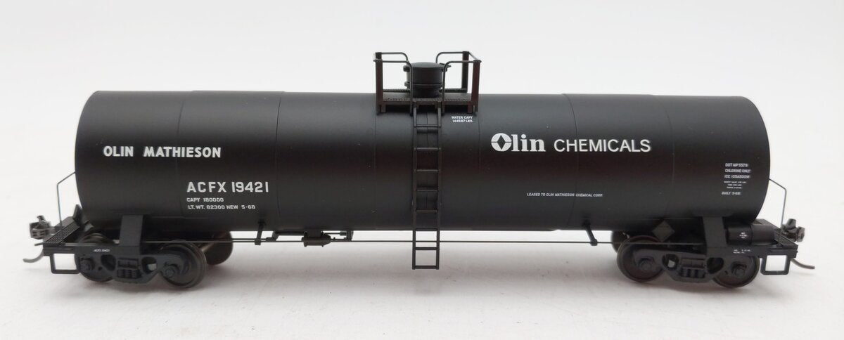 Atlas 1559-3 HO Scale Olin-Mathieson 17,360 Gallon Tank Car #19421 EX/Box