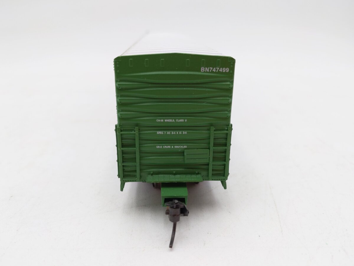 Erm 1055B HO Scale Burlington Northern 12' Door Beer Car #747499 EX/Box