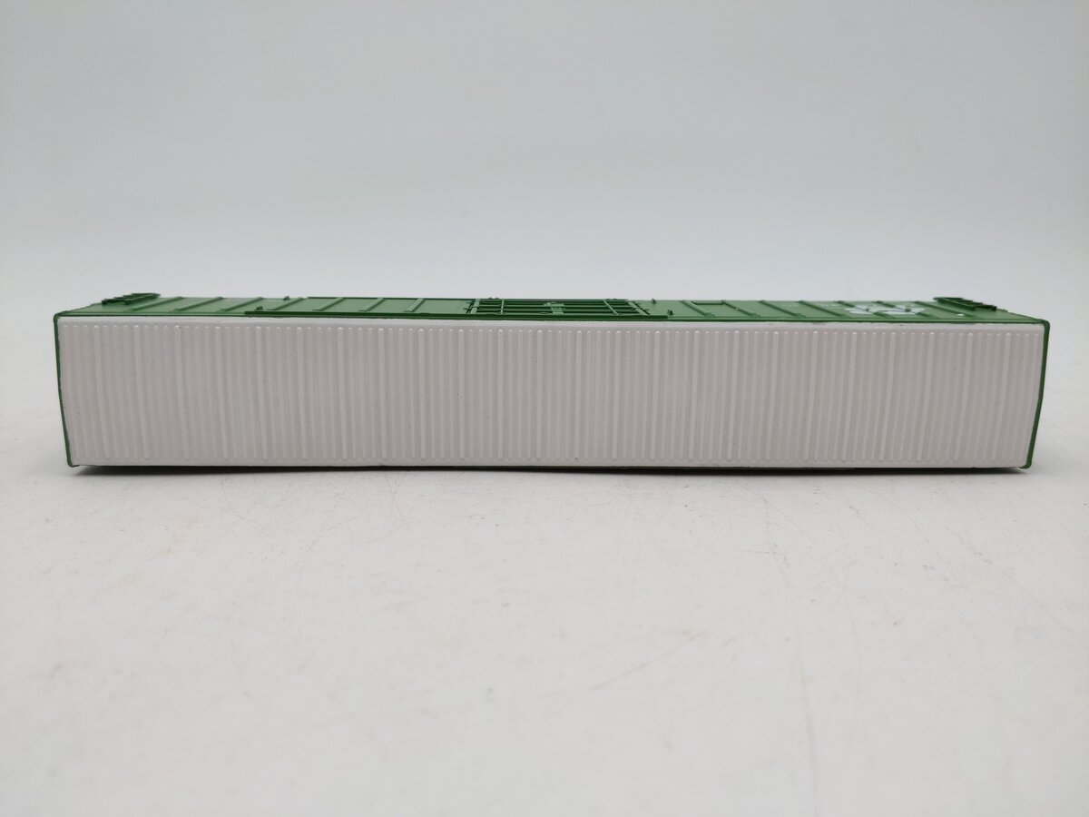 Erm 1055B HO Scale Burlington Northern 12' Door Beer Car #747499 EX/Box