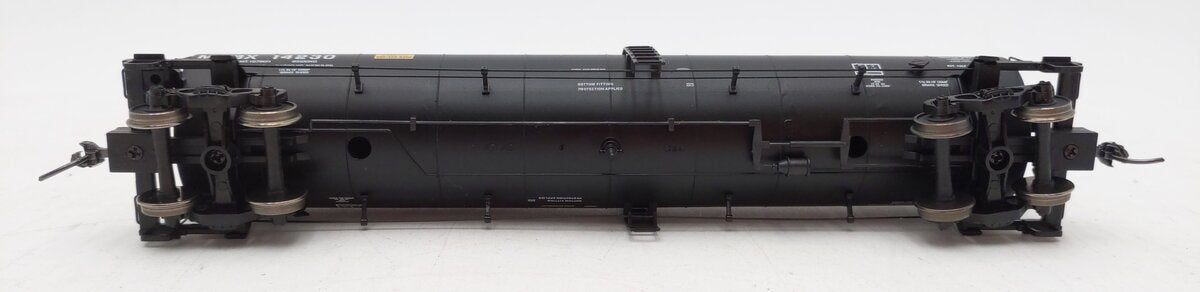 Atlas 1624-1 HO MOBX 23,500 Gallon Tank Car #14230 EX/Box