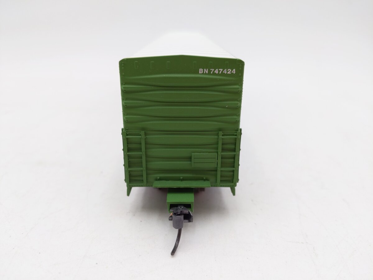 Erm 1064B HO Scale Burlington Northern 12' Door Beer Car #747424 EX/Box