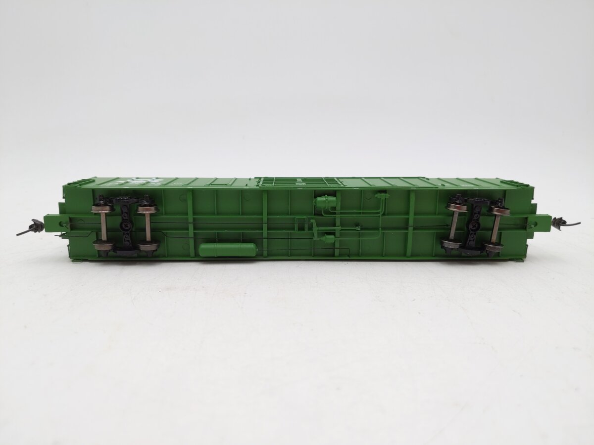 Erm 1051B HO Burlington Northern 12' Door Beer Car #747285 EX/Box