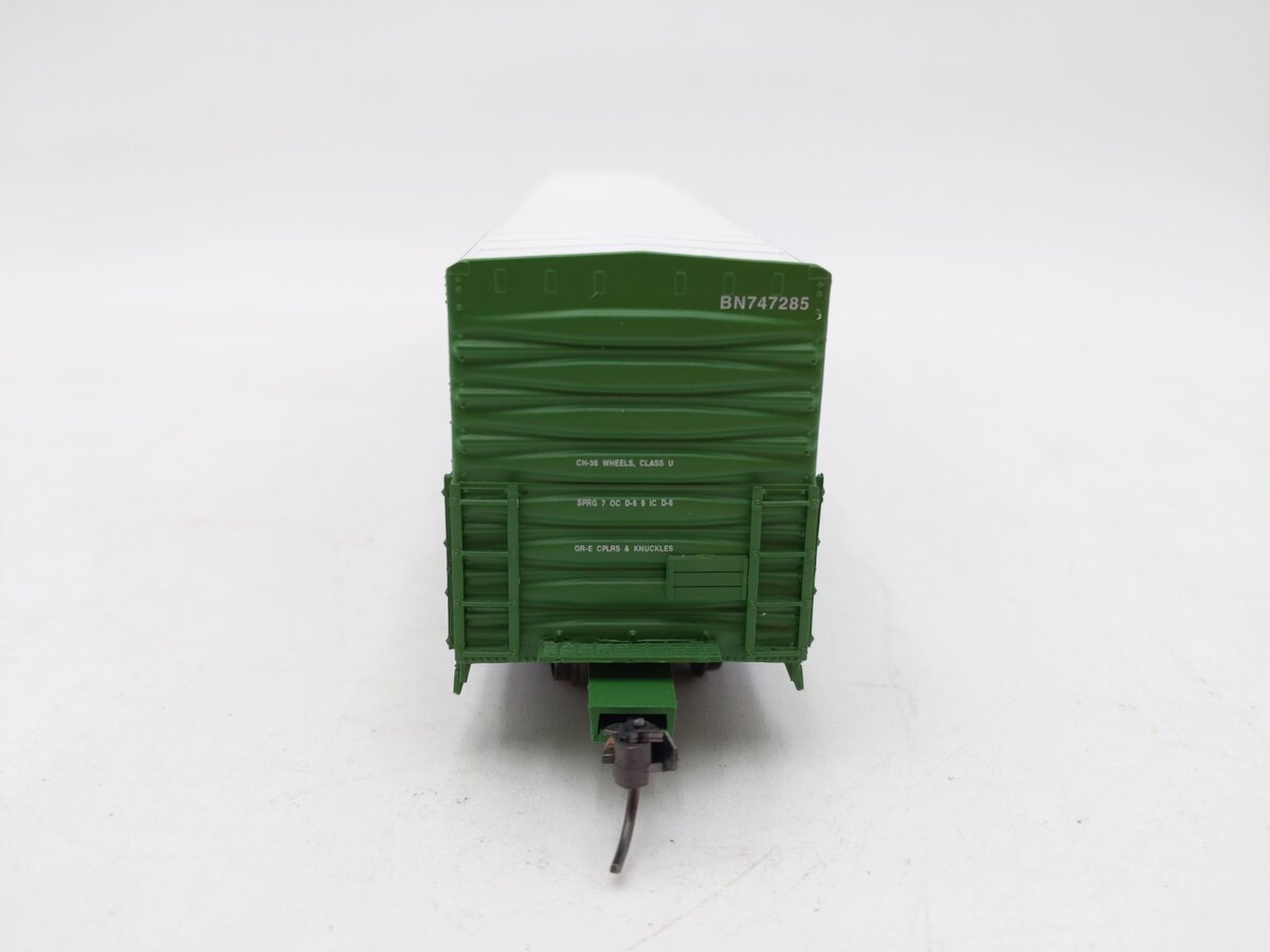 Erm 1051B HO Burlington Northern 12' Door Beer Car #747285 EX/Box