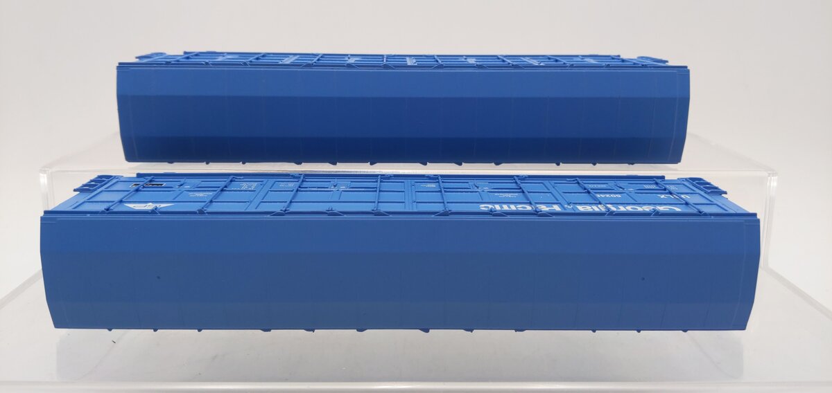 Walthers 932-27008 HO Scale Georgia Pacific Thrall Door Boxcar 2-Pack EX/Box