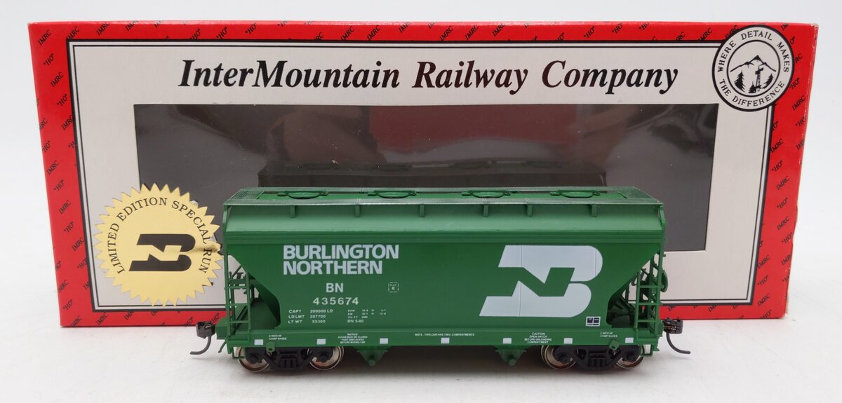 InterMountain H1074D HO Scale Burlington Northern ACF 2-Bay Hopper Car #435674 EX/Box