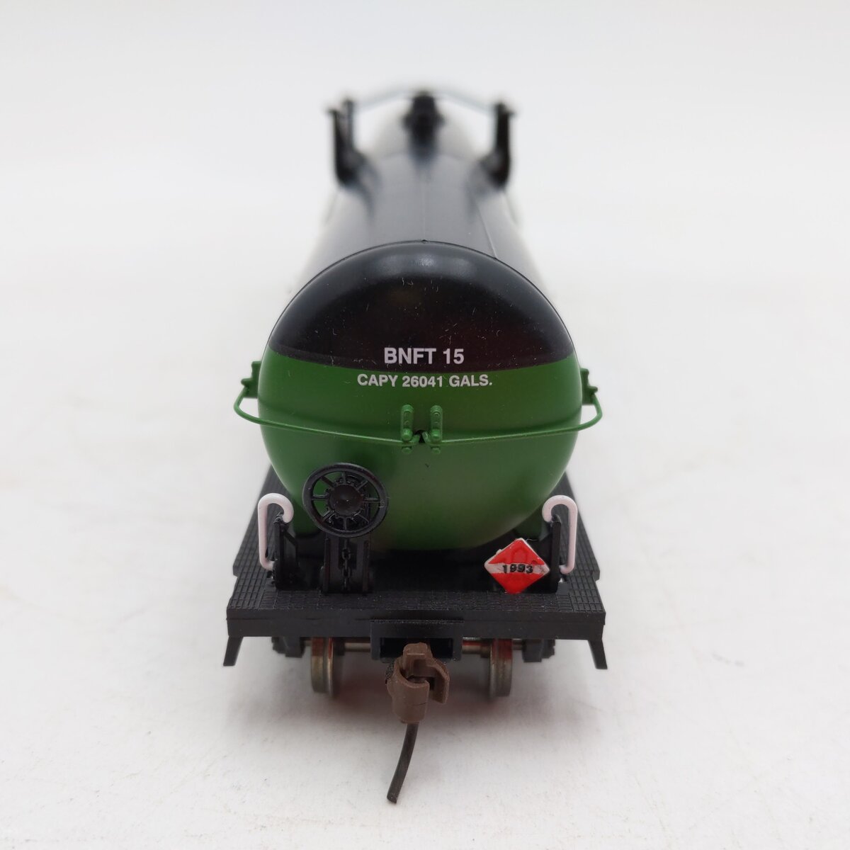 Athearn 7371 HO Scale Burlington Northern 62' Tank Car #15