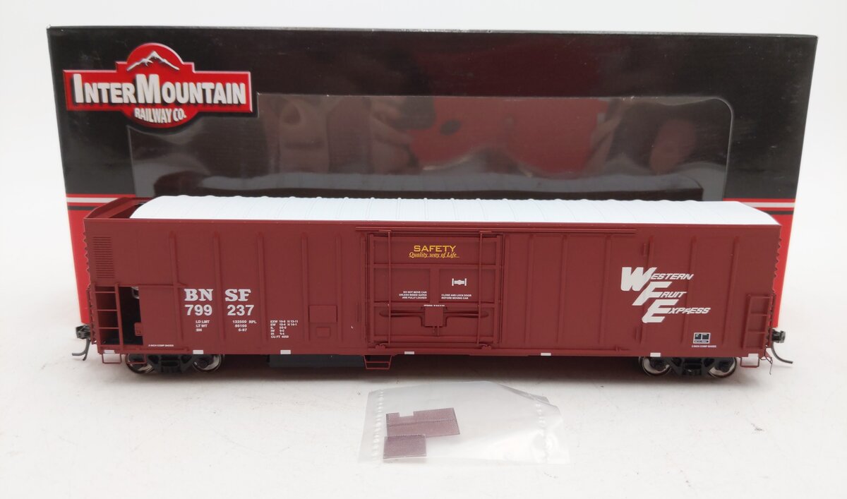 InterMountain 48811-04 HO Burlington Northern Santa Fe Refrigerator Car #799237 LN/Box