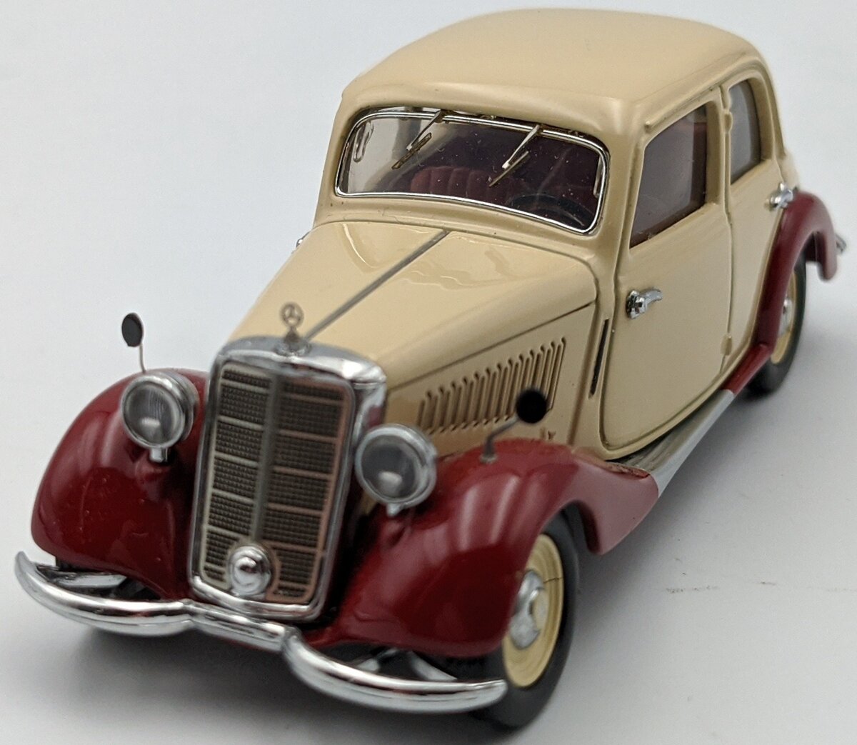 Schuco 1:43 Mercedes-Benz 170/W136 V 1949 LN