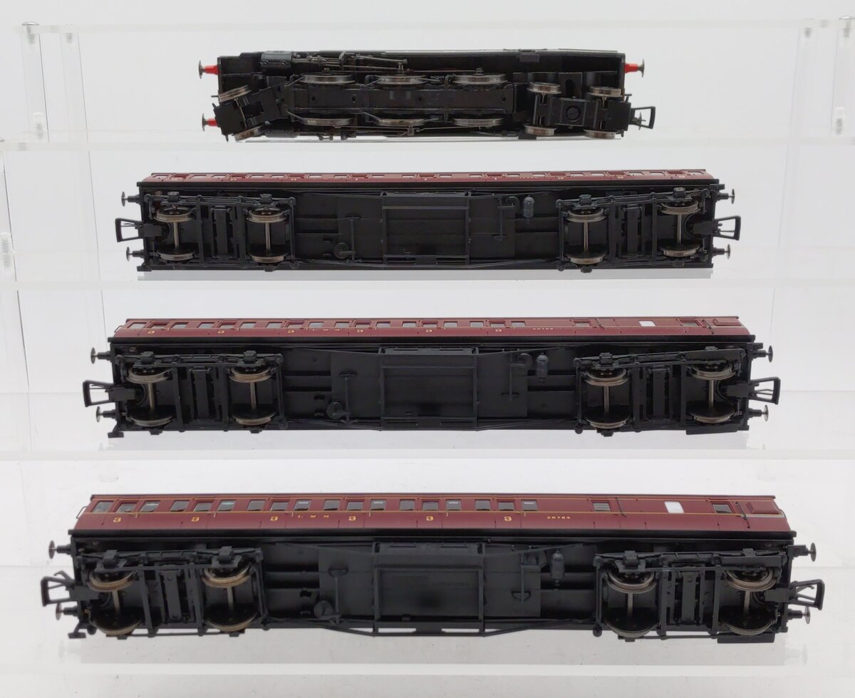 Hornby R3397 OO LMS Surburbann Passenger Train Pack Limited Edition EX/Box