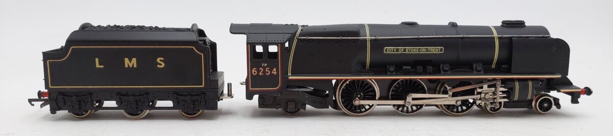 Wrenn Railways W2227 OO/HO LMS 