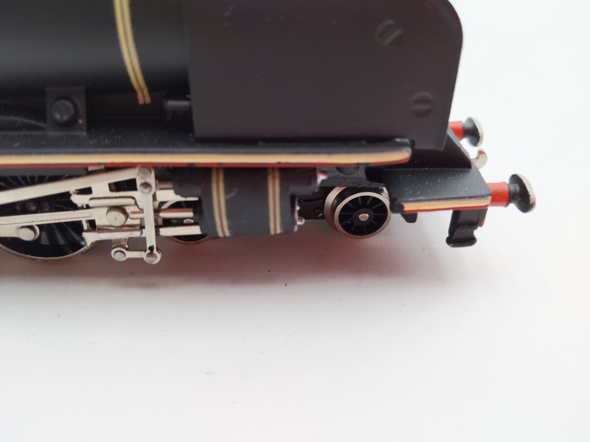 Wrenn Railways W2227 OO/HO LMS 