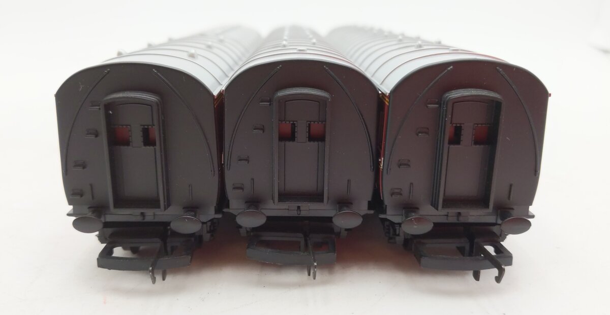 Hornby R2172 OO Scale LMS 2-2-0 Class 2P Steam Locomotive Passenger Set EX