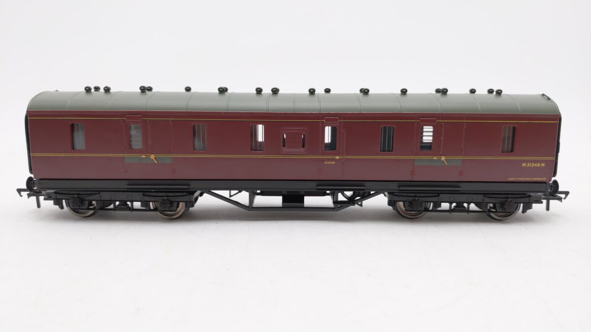 Bachmann 34-325B OO Scale LMS 50FT Parcels Van #31248 EX/Box