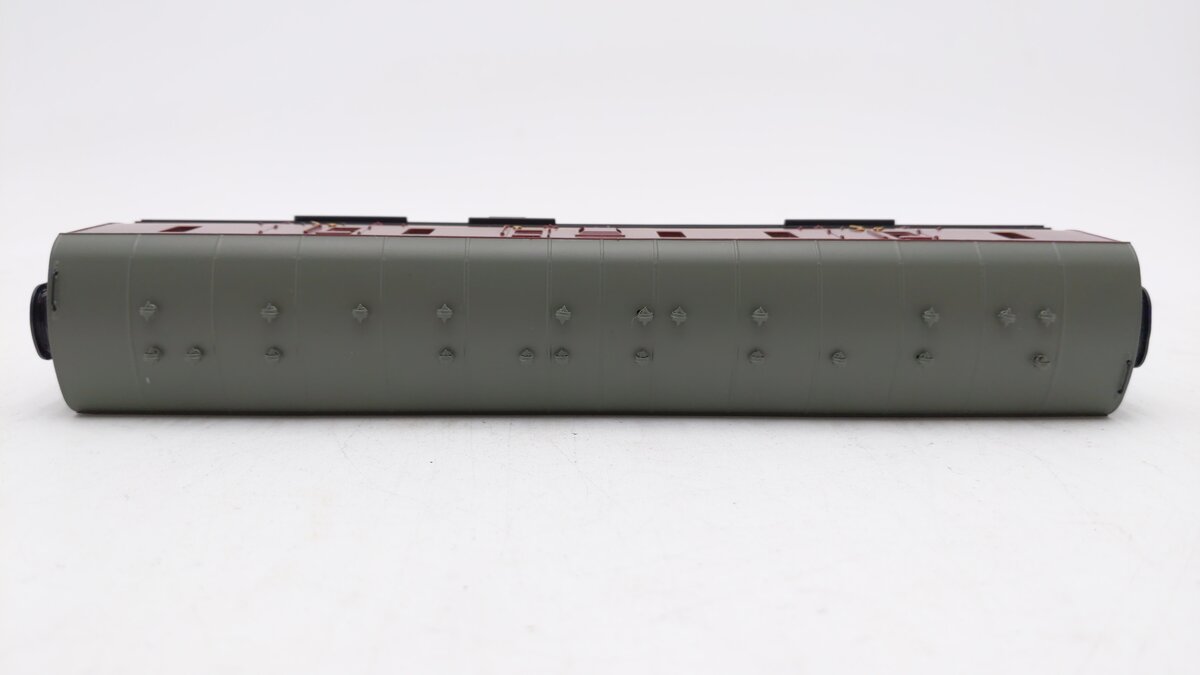 Bachmann 34-325B OO Scale LMS 50FT Parcels Van #31248 EX/Box