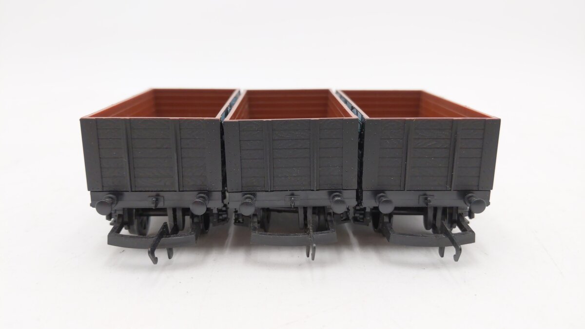 Hornby R6038 OO Scale W.E. Wise Open Coal Wagon 3 Car Set #18/19/21 EX