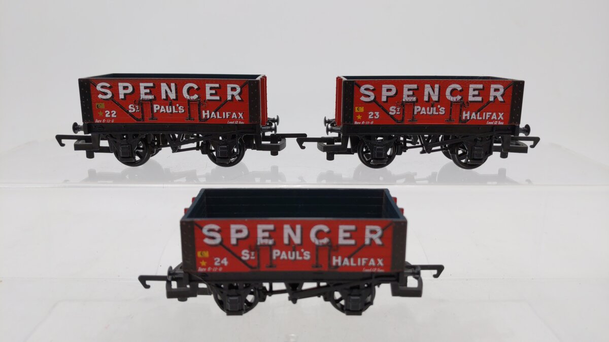 Hornby R6039 OO Scale Spencer 5-plank wagon 3-Car Set #22/23/24 EX