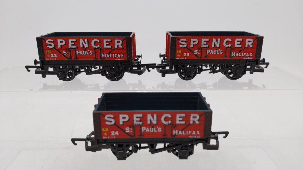 Hornby R6039 OO Scale Spencer 5-plank wagon 3-Car Set #22/23/24 EX
