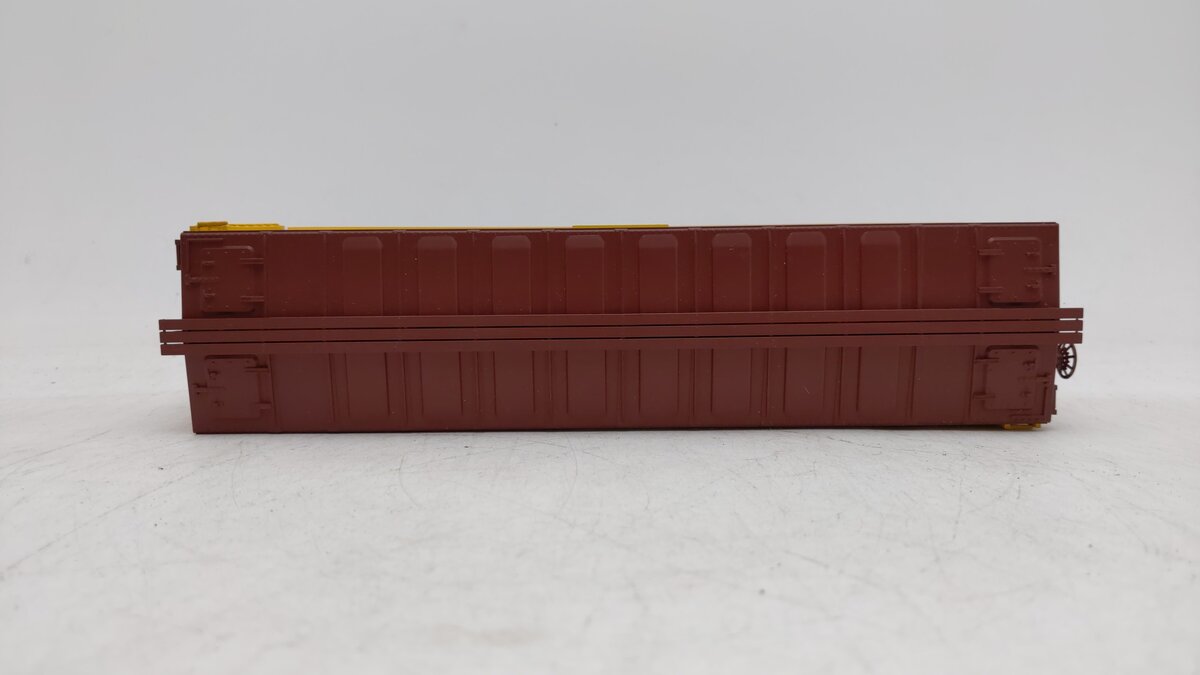 Crown Model Products 50299 O Burlington Refrigerator Express Boxcar #50299 EX/Box