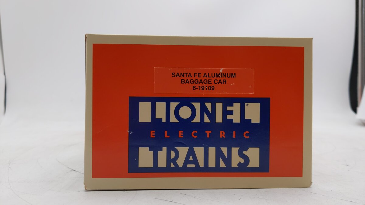 Lionel 6-19109 O Gauge Santa Fe Aluminum Baggage Car #3400 EX/Box