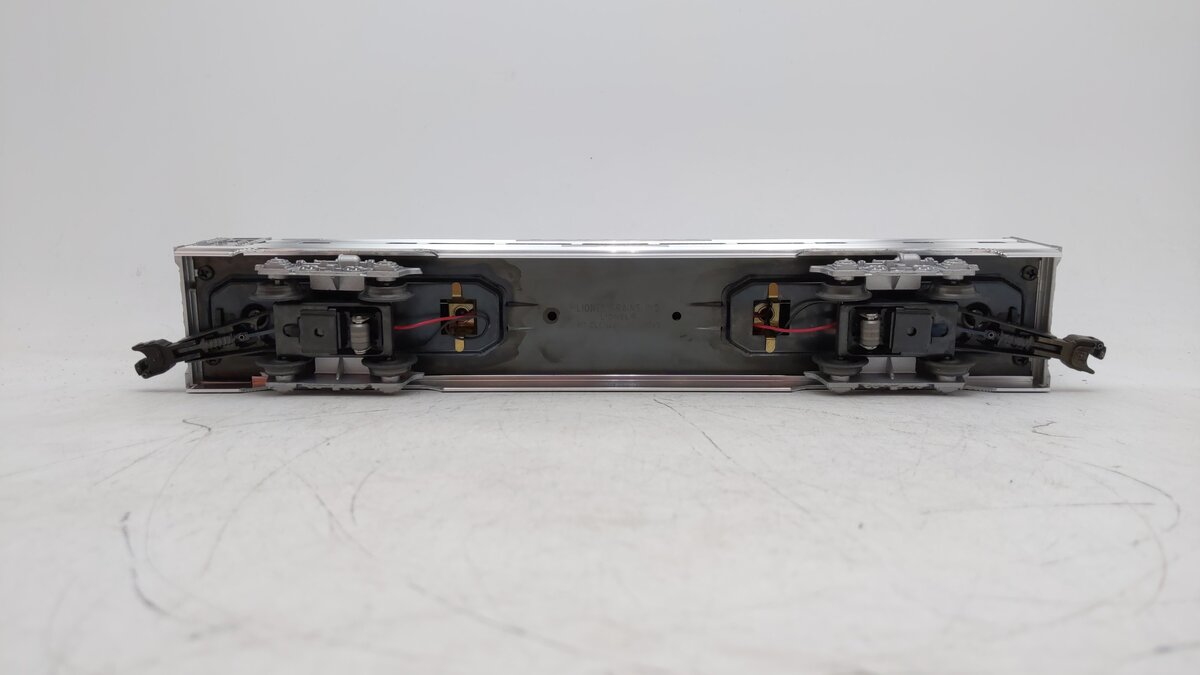 Lionel 6-19112 O Gauge Santa Fe "Squaw Valley" Pullman Aluminum Passenger Car EX/Box