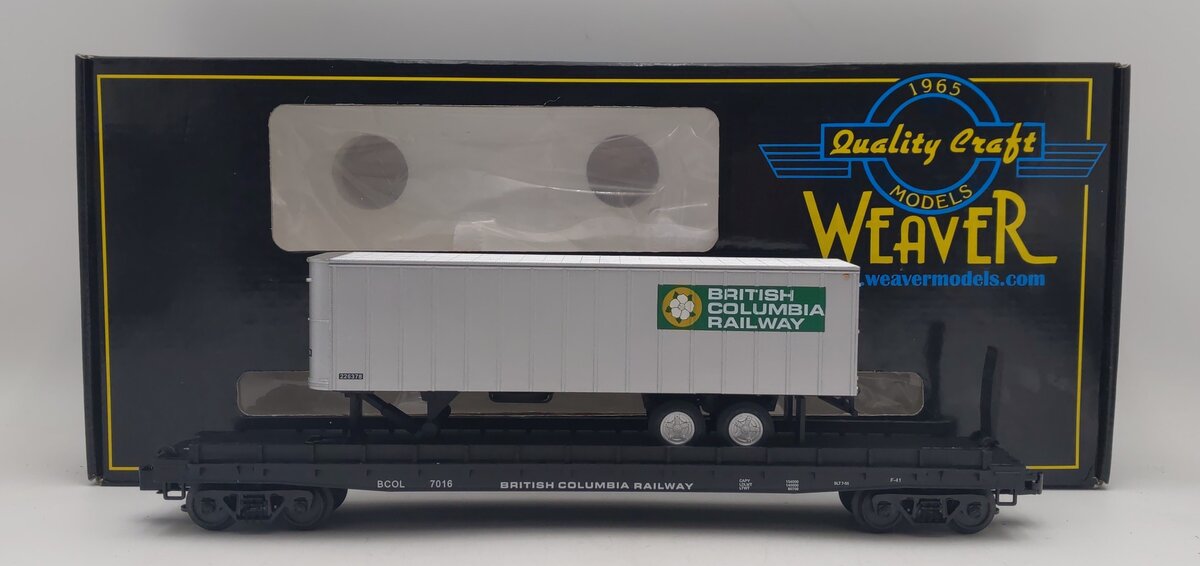 Weaver O Gauge British Columbia Railway 50' Flat Car w/ 35' Trailer #7016 EX/Box