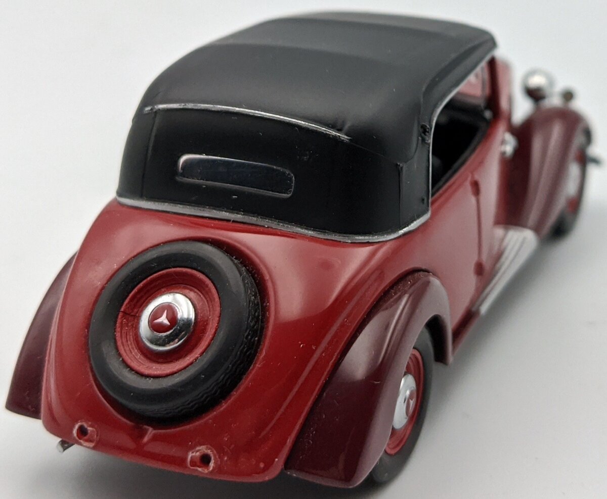 Schuco 02463 1:43 Mercedes-Benz 170V Cabriolet