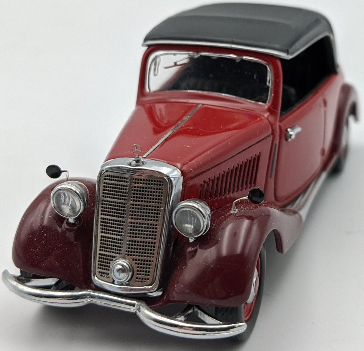 Schuco 02463 1:43 Mercedes-Benz 170V Cabriolet