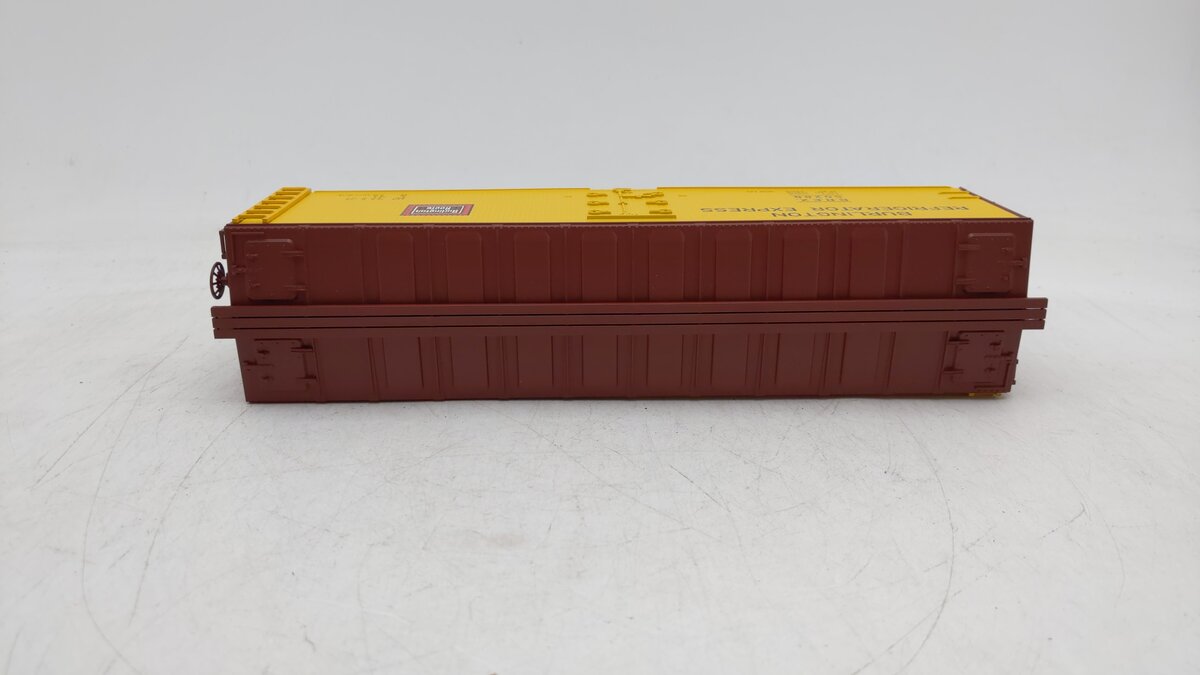 Crown Model Products 50288 O Burlington Refrigerator Express #50288 EX/Box
