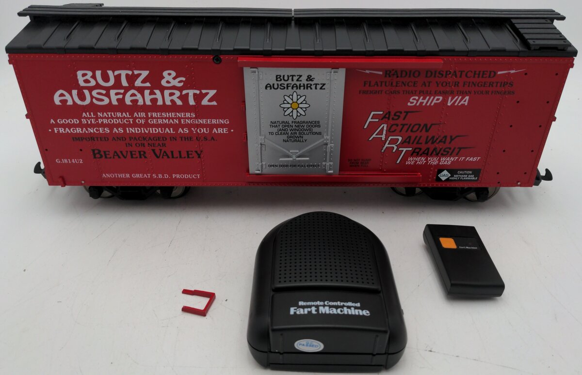 USA Trains San Val Discount Butz & Ausfahirtz Steel Box Car w/ Fart Machine EX/Box
