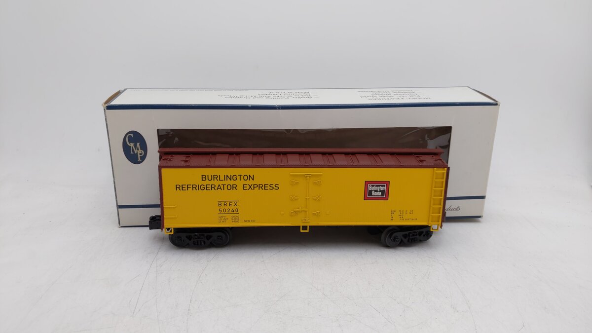 Crown Model Products 50240 O Burlington Refrigerator Express Boxcar #50240 EX/Box
