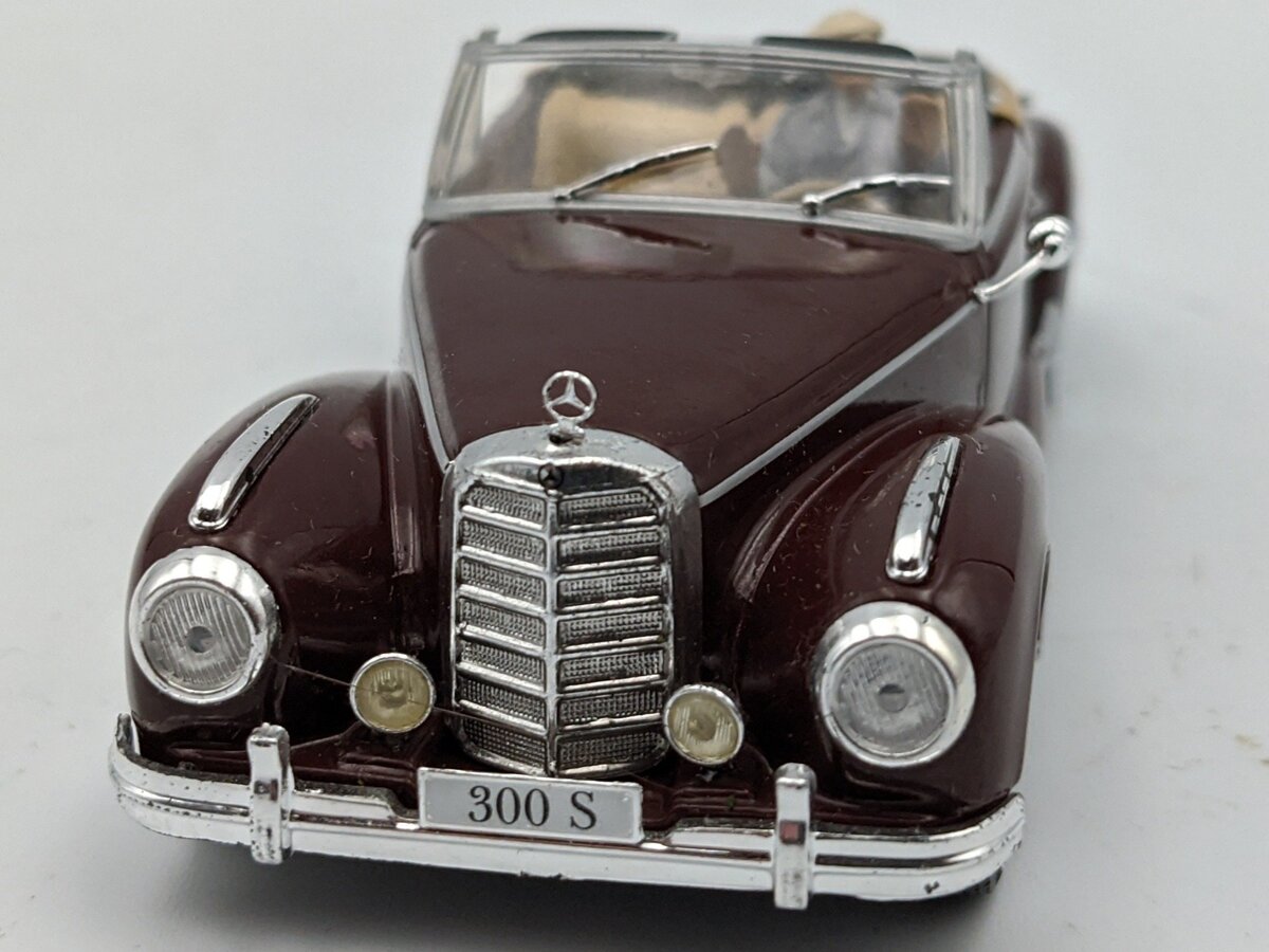 KK Scale 1:43 Mercedes 300 SC W188 Cabrio 1957 Dark Red LN