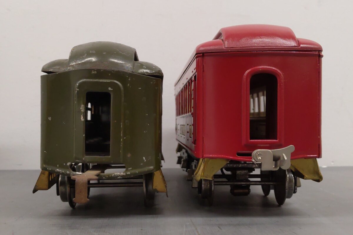 Lionel Vintage Standard Gauge Passenger Cars: 35, 337 [2]