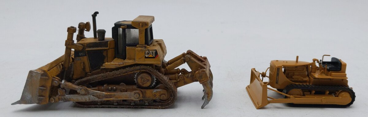 Generic HO Scale Diecast Construction Vehicles Weathered [2]