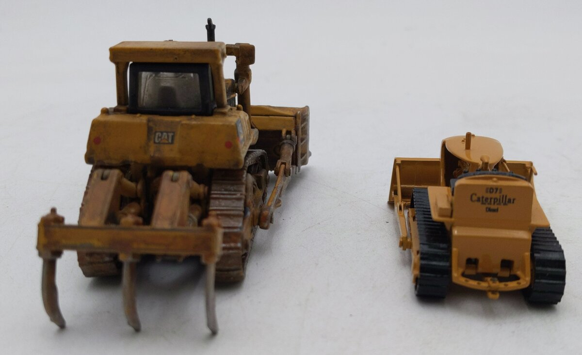 Generic HO Scale Diecast Construction Vehicles Weathered [2]