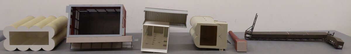 Generic Assorted G Scale Factory Pieces [6] EX